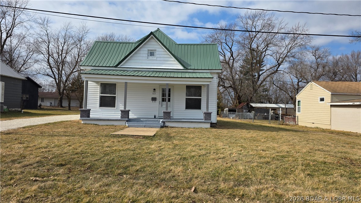 305 South Maple Avenue Versailles, MO 65084 - Photo 25 of 28