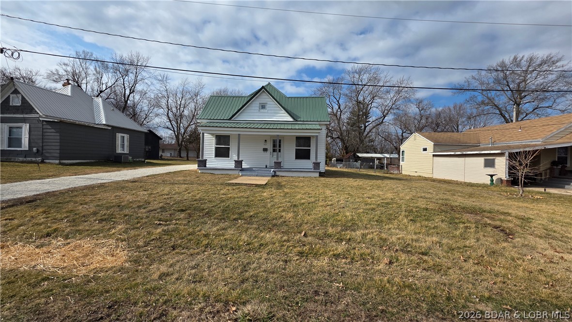 305 South Maple Avenue Versailles, MO 65084 - Photo 26 of 28