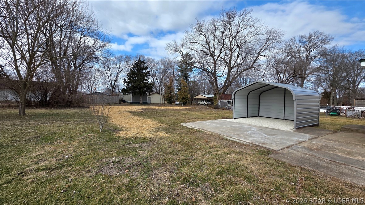 305 South Maple Avenue Versailles, MO 65084 - Photo 27 of 28