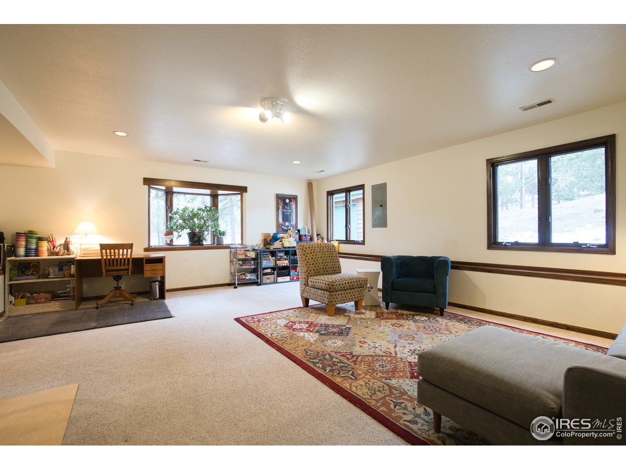 601 Brook Road Boulder, CO 80302 - Photo 19 of 37 Family Room