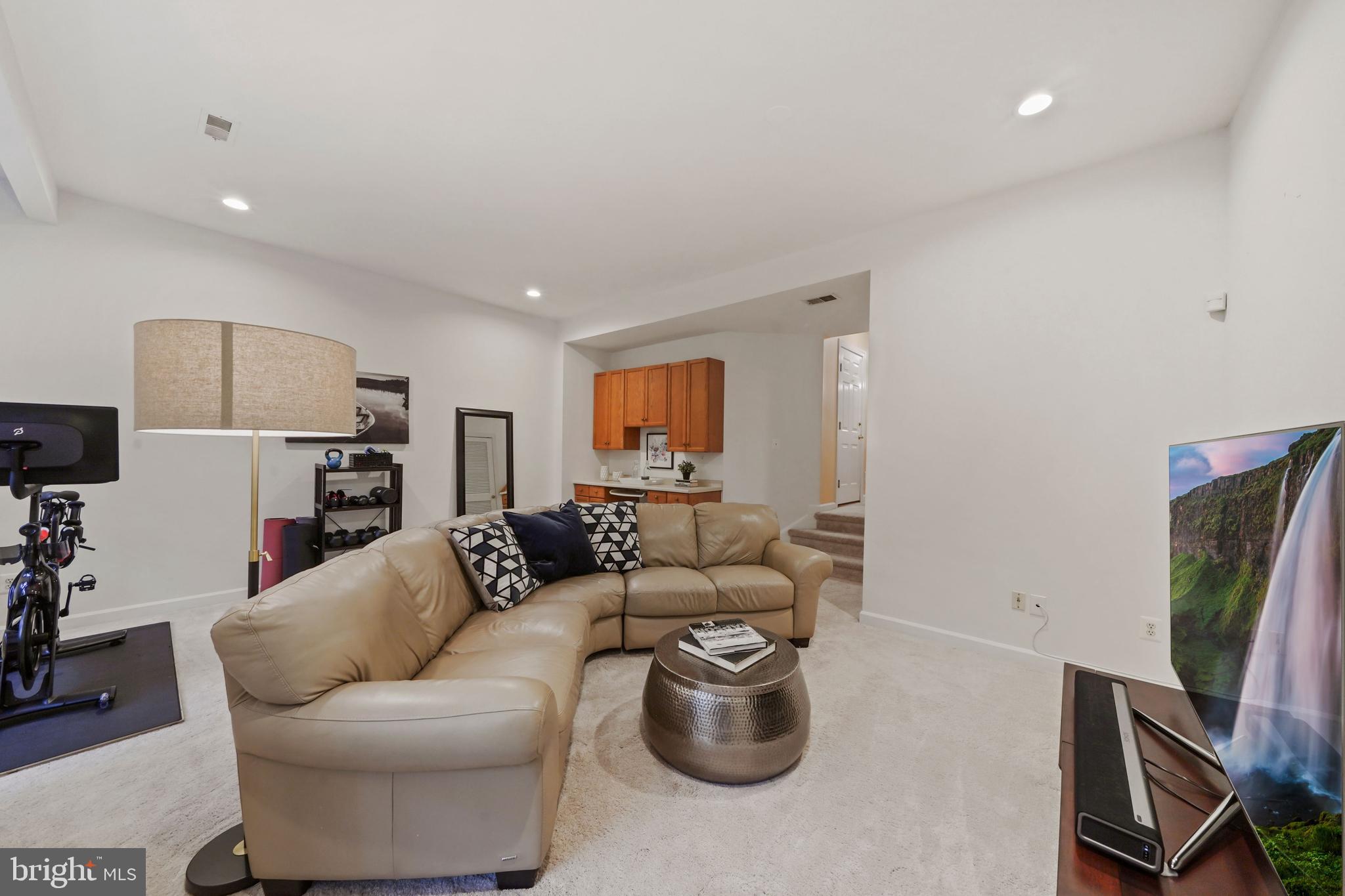 6660 Debra Lu Way Springfield, VA 22150 - Photo 30 of 37 Wonderful guest space with privacy