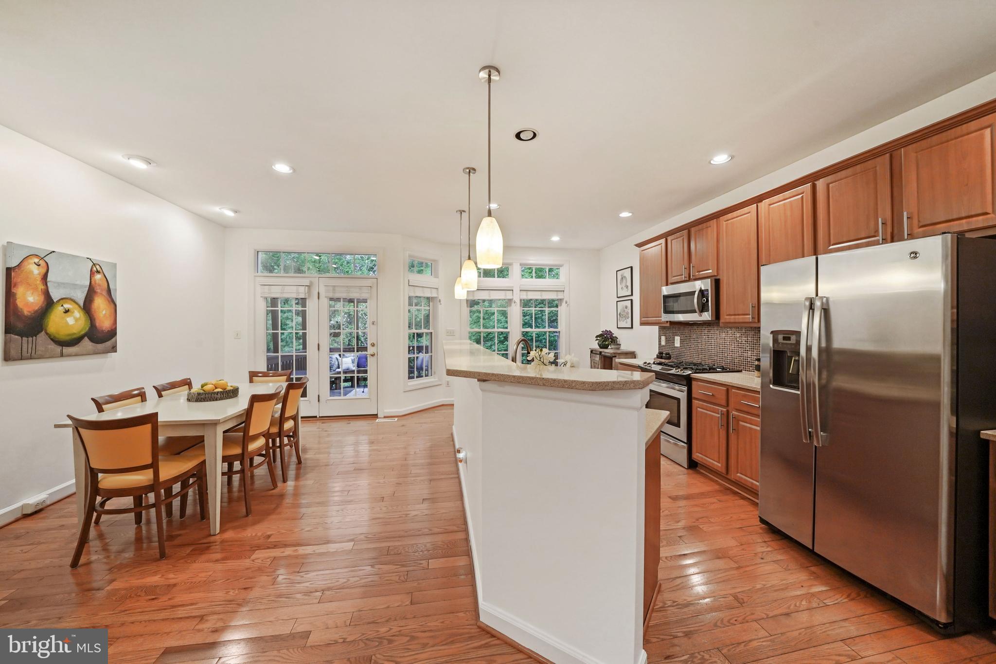 6660 Debra Lu Way Springfield, VA 22150 - Photo 4 of 37 Chef's kitchen awaits your culinary adventures
