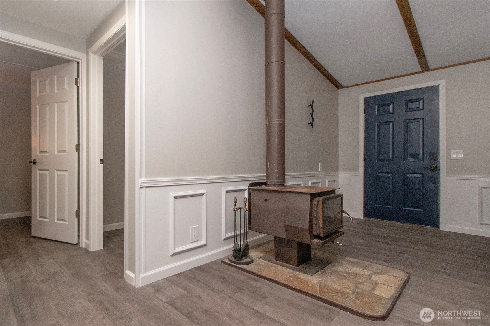 491 Mill Road, Unit 30 Sequim, WA 98382 - Photo 17 of 39 a view of a hallway with workspace