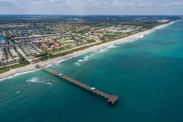 $8,000 | 3028 Windward Way, Jupiter, FL 33477