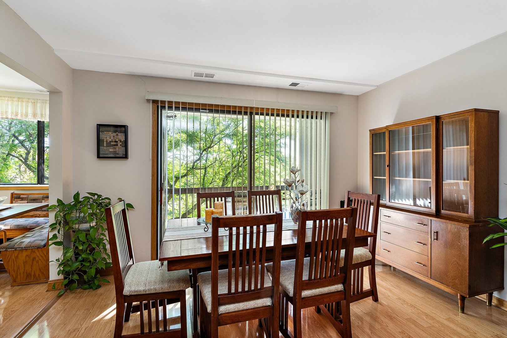 440 Raintree Court, Unit 3L Glen Ellyn, IL 60137 - Photo 4 of 23 Gallery Image 4