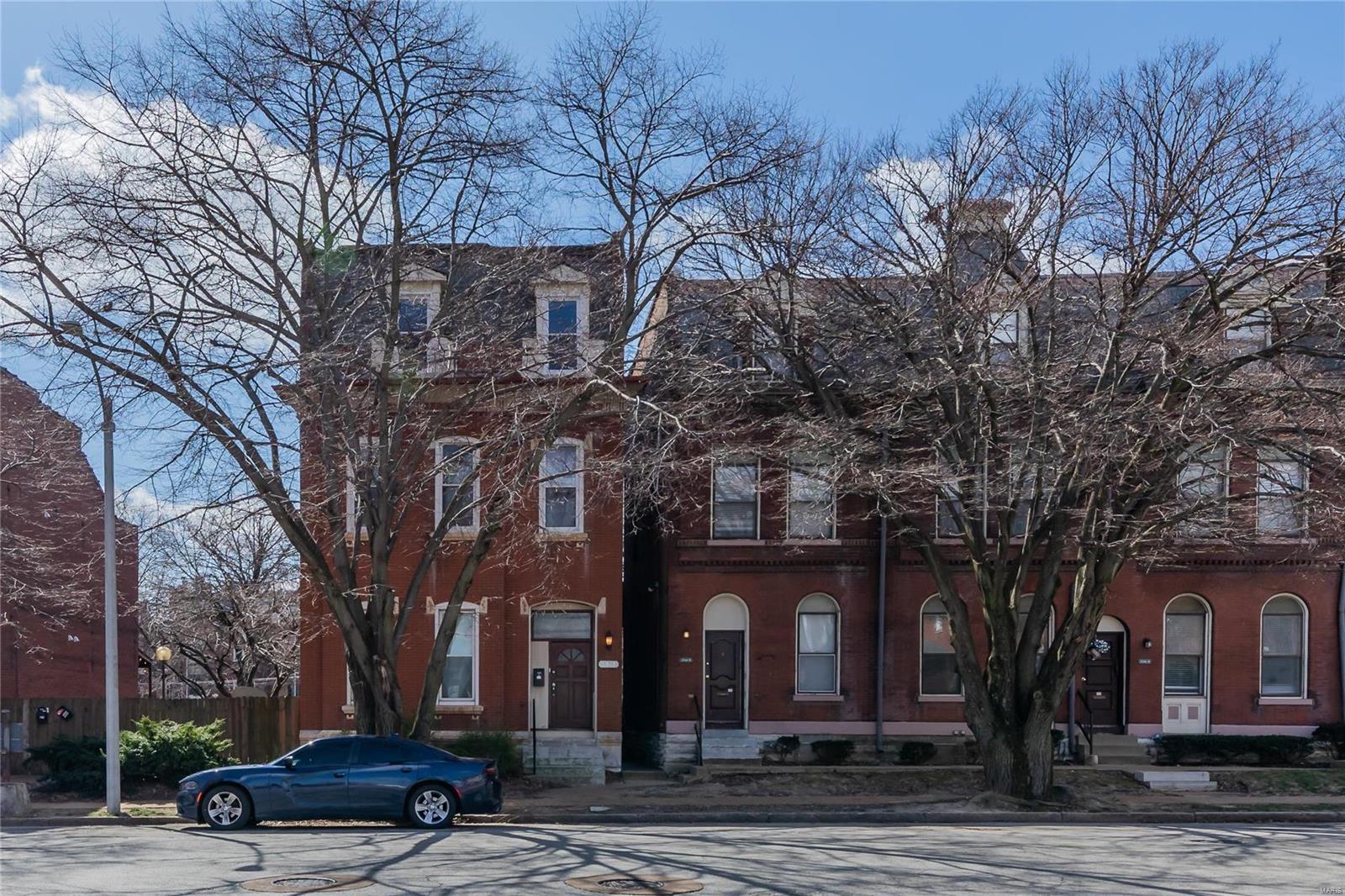 1942 Sidney Street, St. Louis, MO 63104 Compass