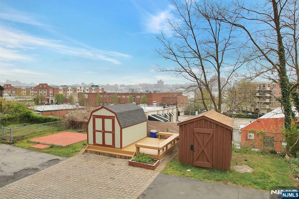 35 A Edgewater Place Edgewater, NJ 07020 - Photo 22 of 23