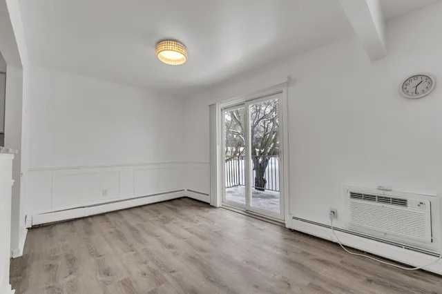 $174,900 | 4113 Telegraph Road, Unit A214, Bloomfield Hills, MI 48302