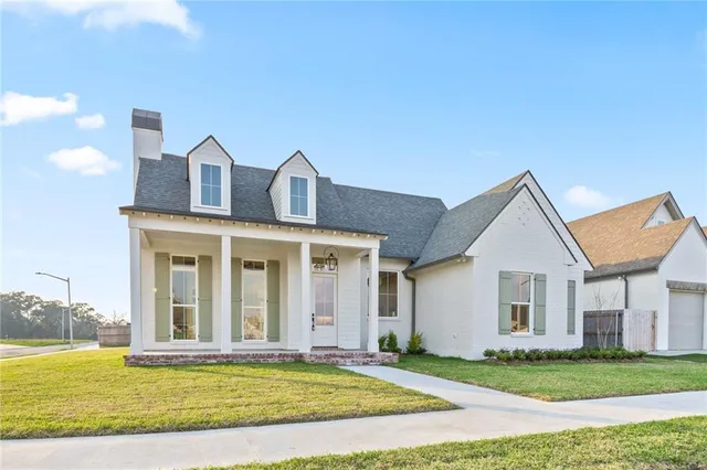 $829,000 | 110 Saltmeadow Lane, Lafayette, LA 70508
