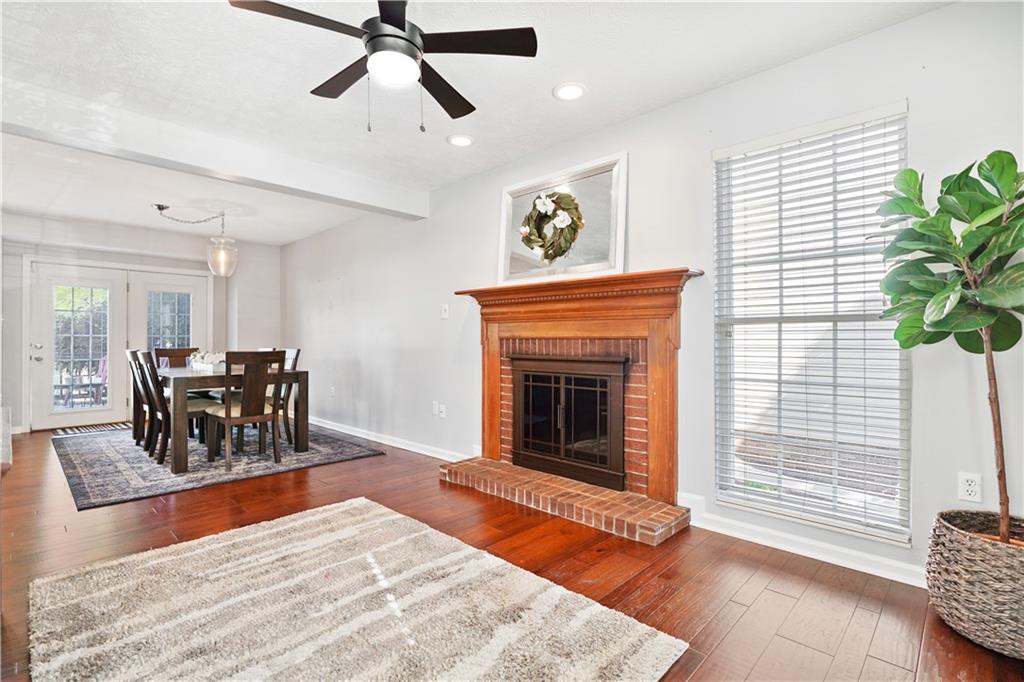 732 Venango Avenue Pittsburgh, PA 15209 - Photo 10 of 25 Picture the holidays...