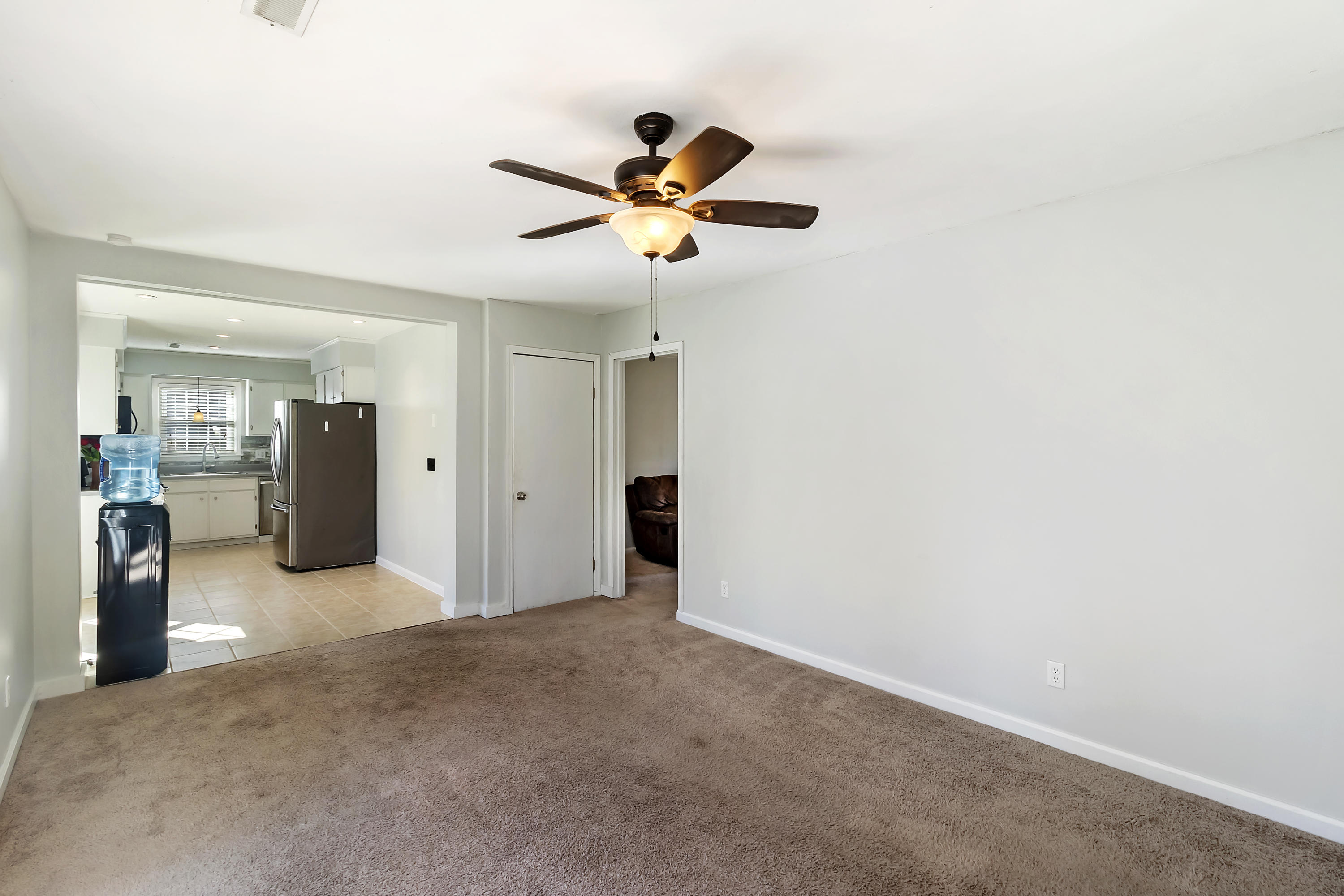 111 Tall Pines Road Ladson, SC 29456 - Photo 11 of 25 111 Tall Pines diningroom4
