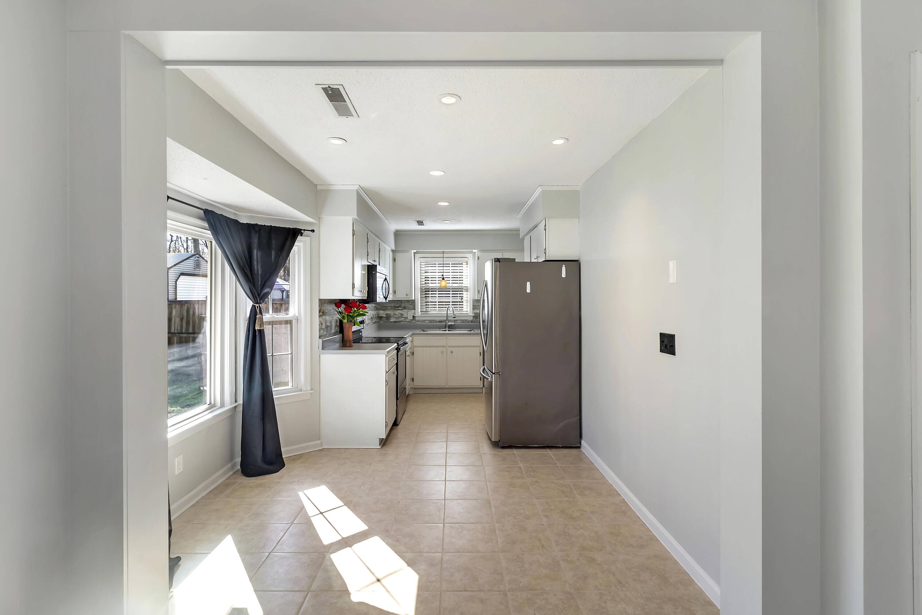 111 Tall Pines Road Ladson, SC 29456 - Photo 12 of 25 111 Tall Pines kitchen1