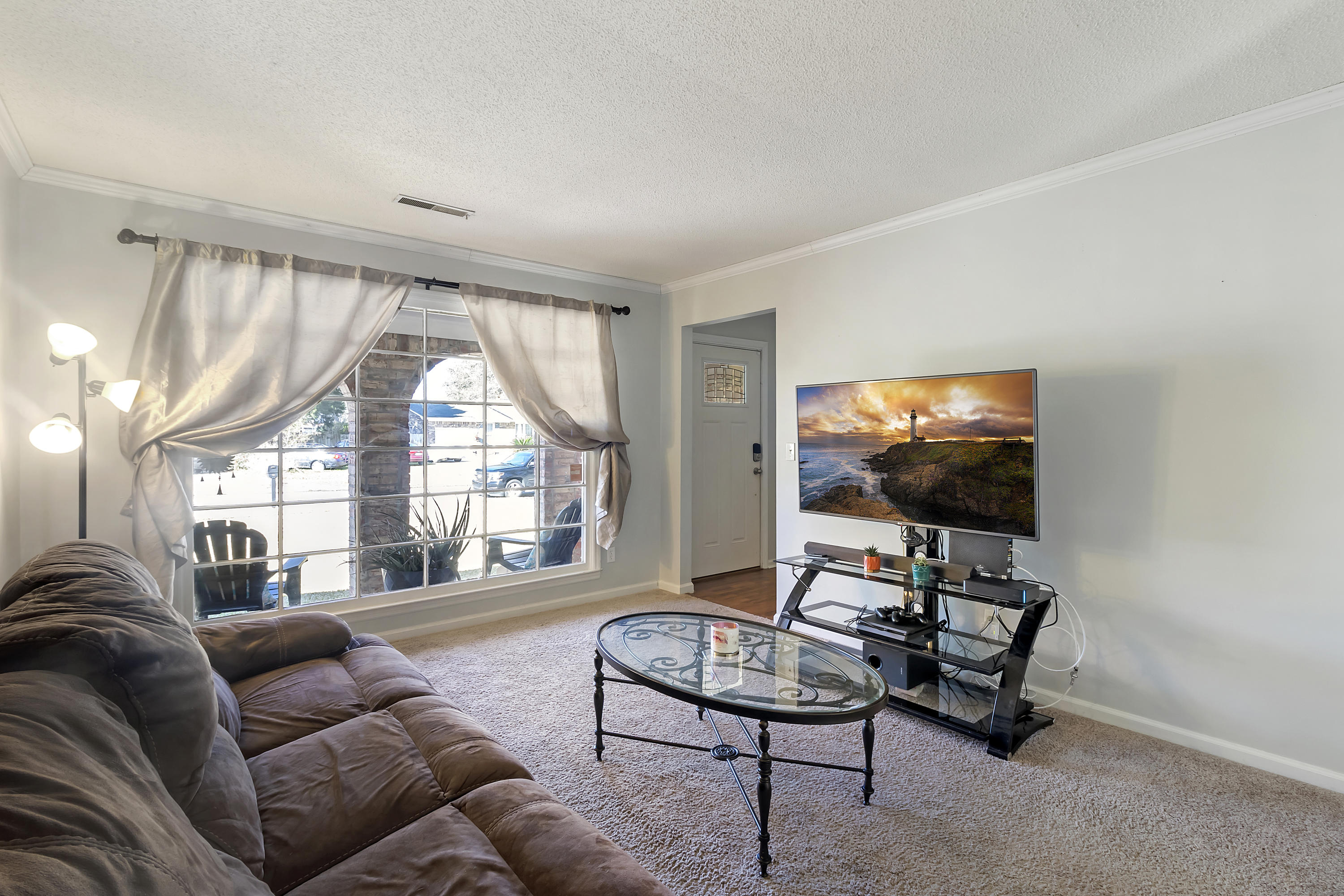 111 Tall Pines Road Ladson, SC 29456 - Photo 7 of 25 111 Tall Pines Livingroom2