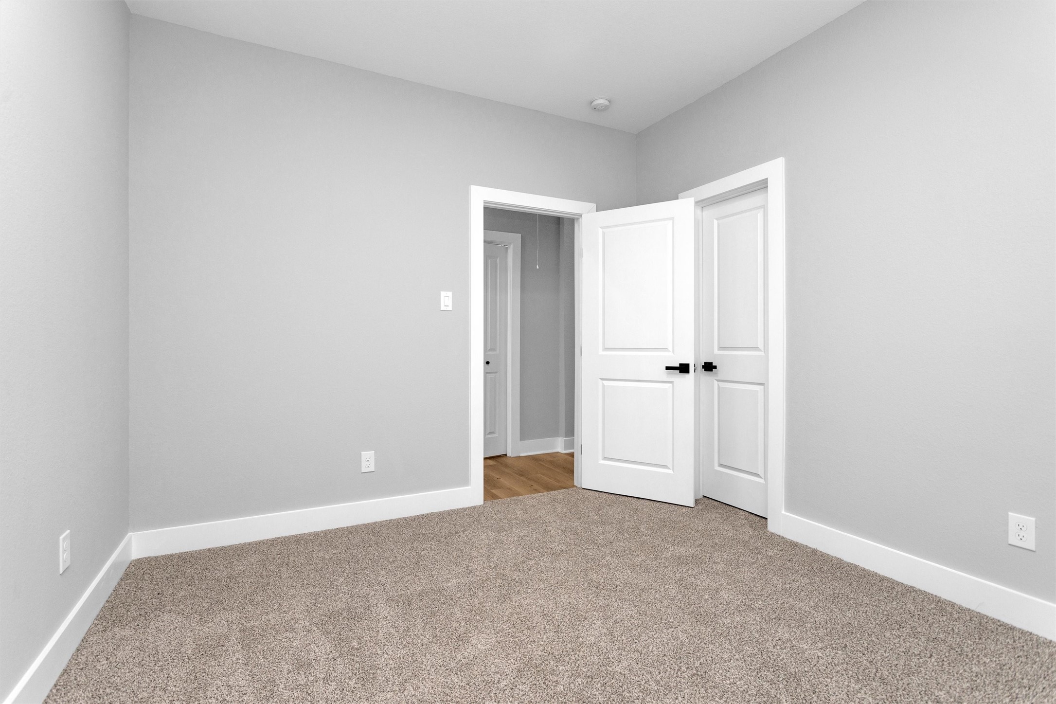 6918 Dumble Street, Unit B Houston, TX 77021 - Photo 24 of 31 a view of an empty room