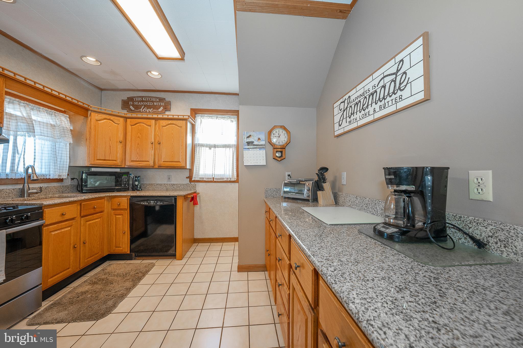 312 Powell Road Springfield, PA 19064 - Photo 13 of 37 Kitchen