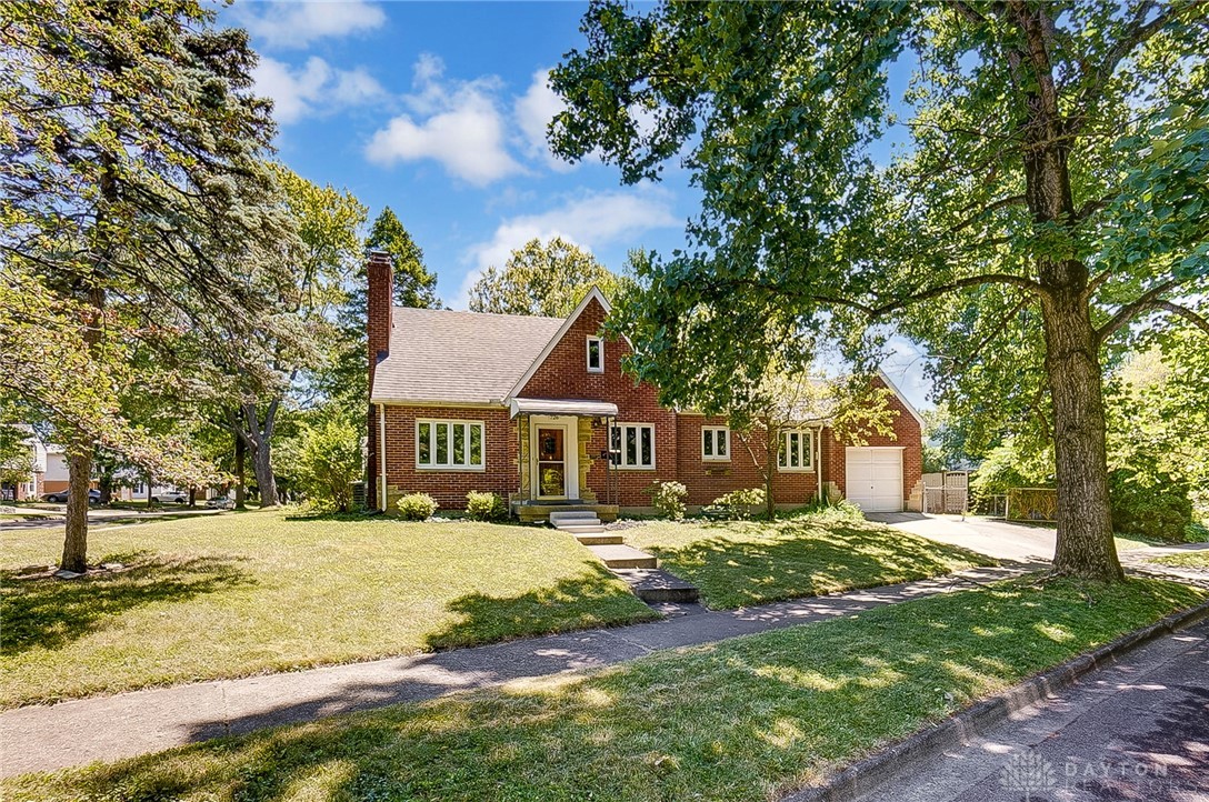 726 Devonshire Road Dayton, OH 45419 - Photo 1 of 40