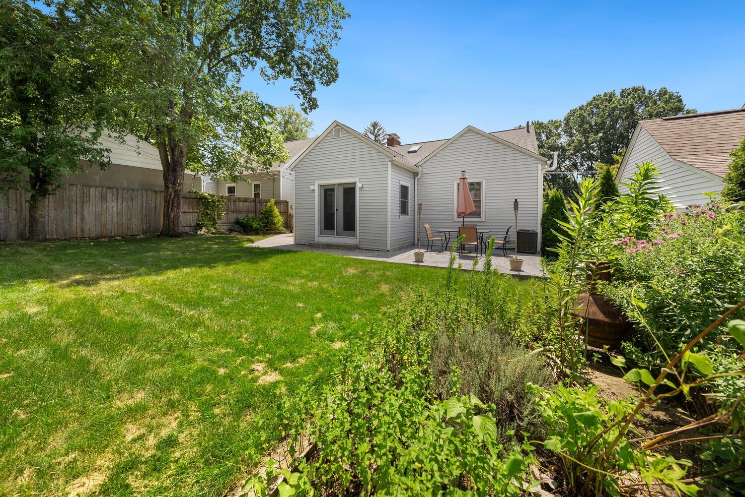 122 West Henderson Road Columbus, OH 43214 - Photo 44 of 49 49-122 W Henderson Rd, Columbus