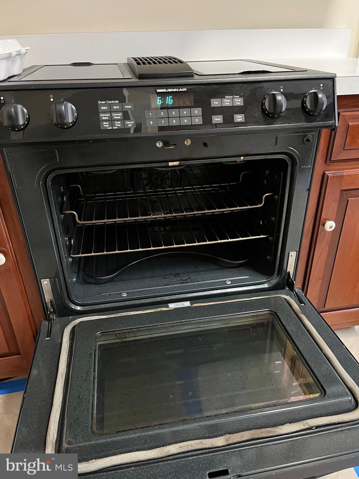5400 Atlee Place Springfield, VA 22151 - Photo 30 of 60 Jennaire vented stove and lower (2nd) oven