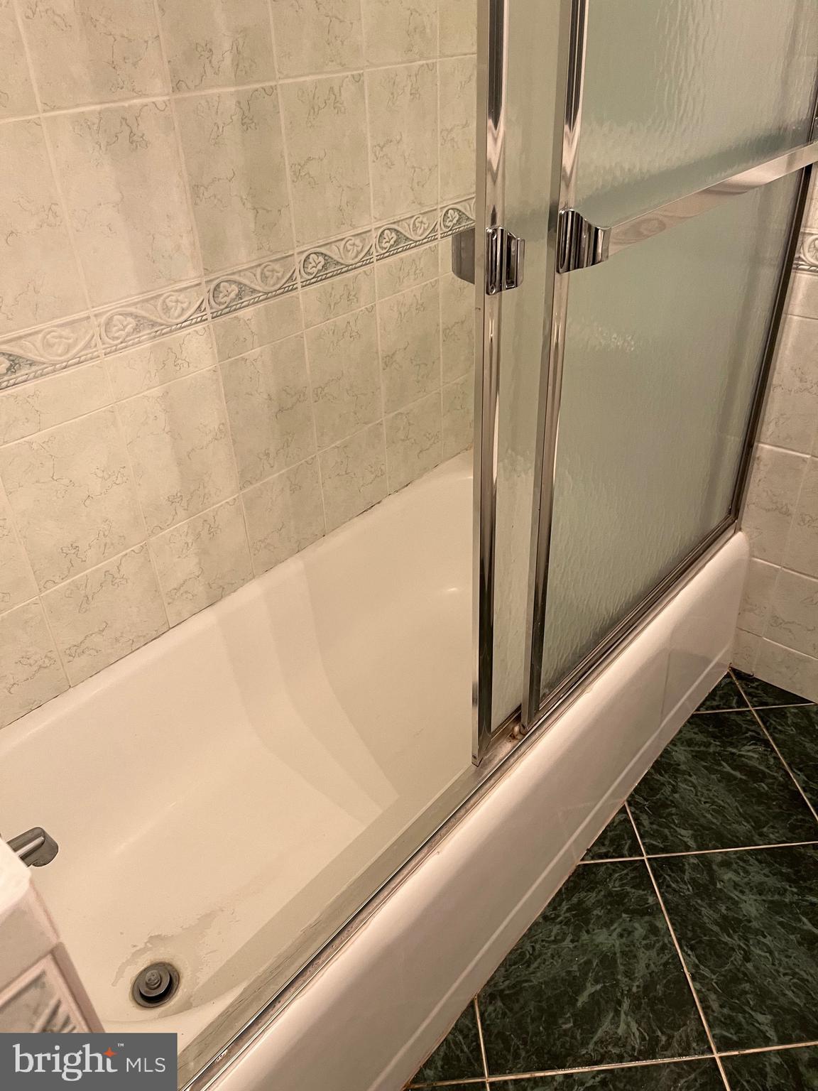 5400 Atlee Place Springfield, VA 22151 - Photo 42 of 60 Tub/Shower in bath (lower level)