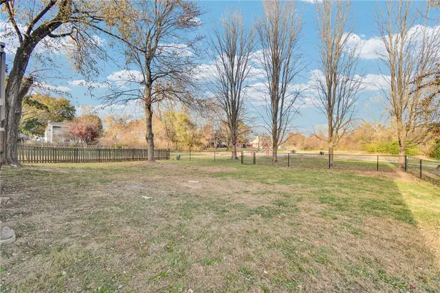 $320,000 | 203 Southeast Winburn Trail, Lee's Summit, MO 64063