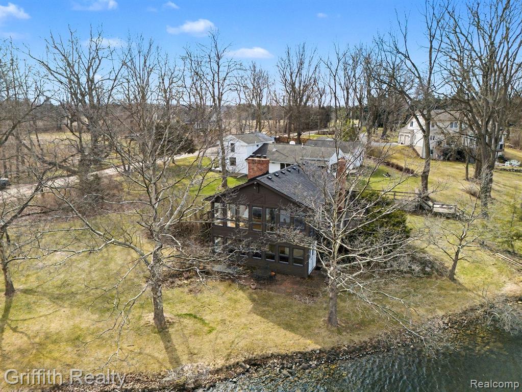 11616 Hall Road Whitmore Lake, MI 48189 - Photo 2 of 27 Gallery Image 2