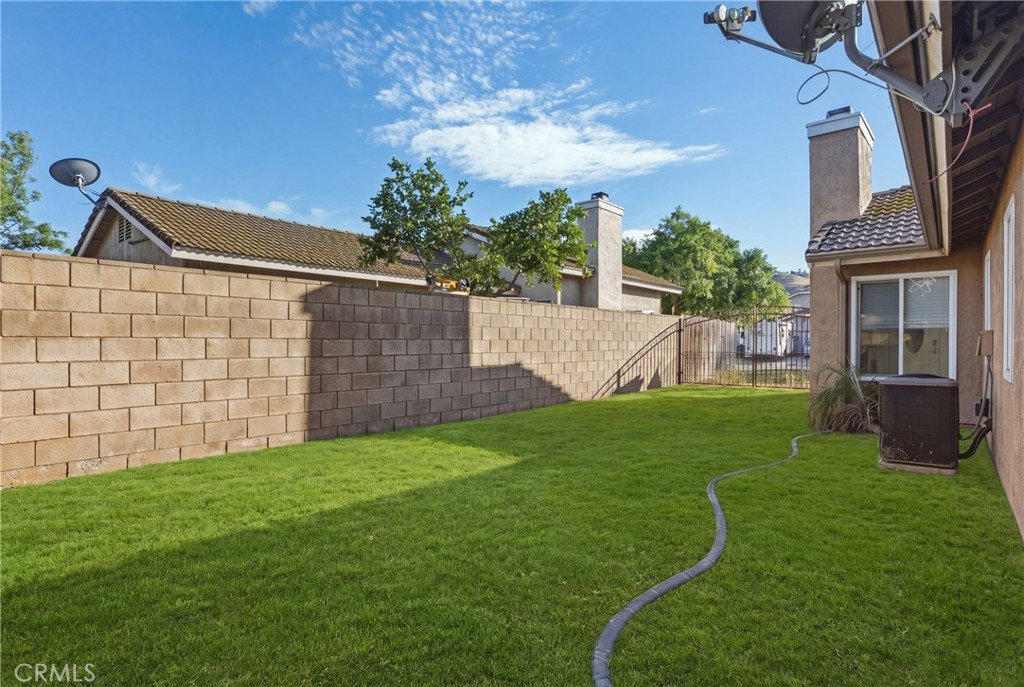3159 Wickham Drive Riverside, CA 92503 - Photo 19 of 23 Virtually enhanced grass to show potential