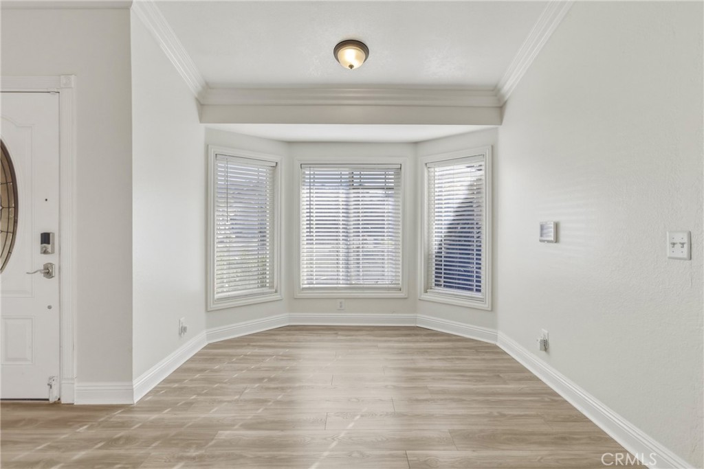 3159 Wickham Drive Riverside, CA 92503 - Photo 3 of 23