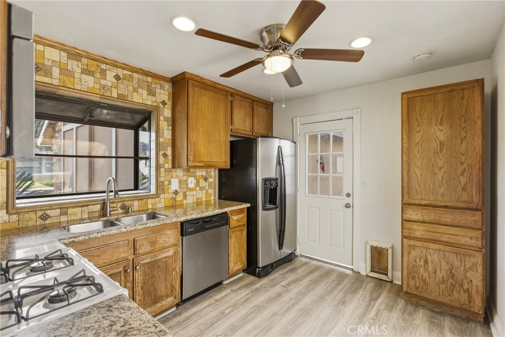 3159 Wickham Drive Riverside, CA 92503 - Photo 6 of 23