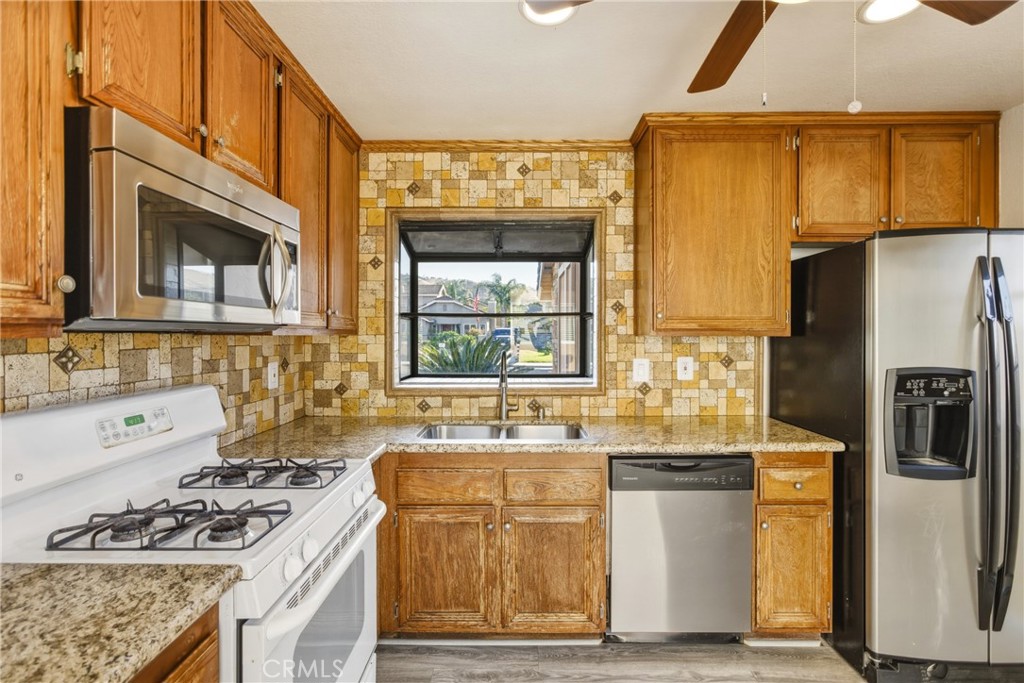 3159 Wickham Drive Riverside, CA 92503 - Photo 7 of 23