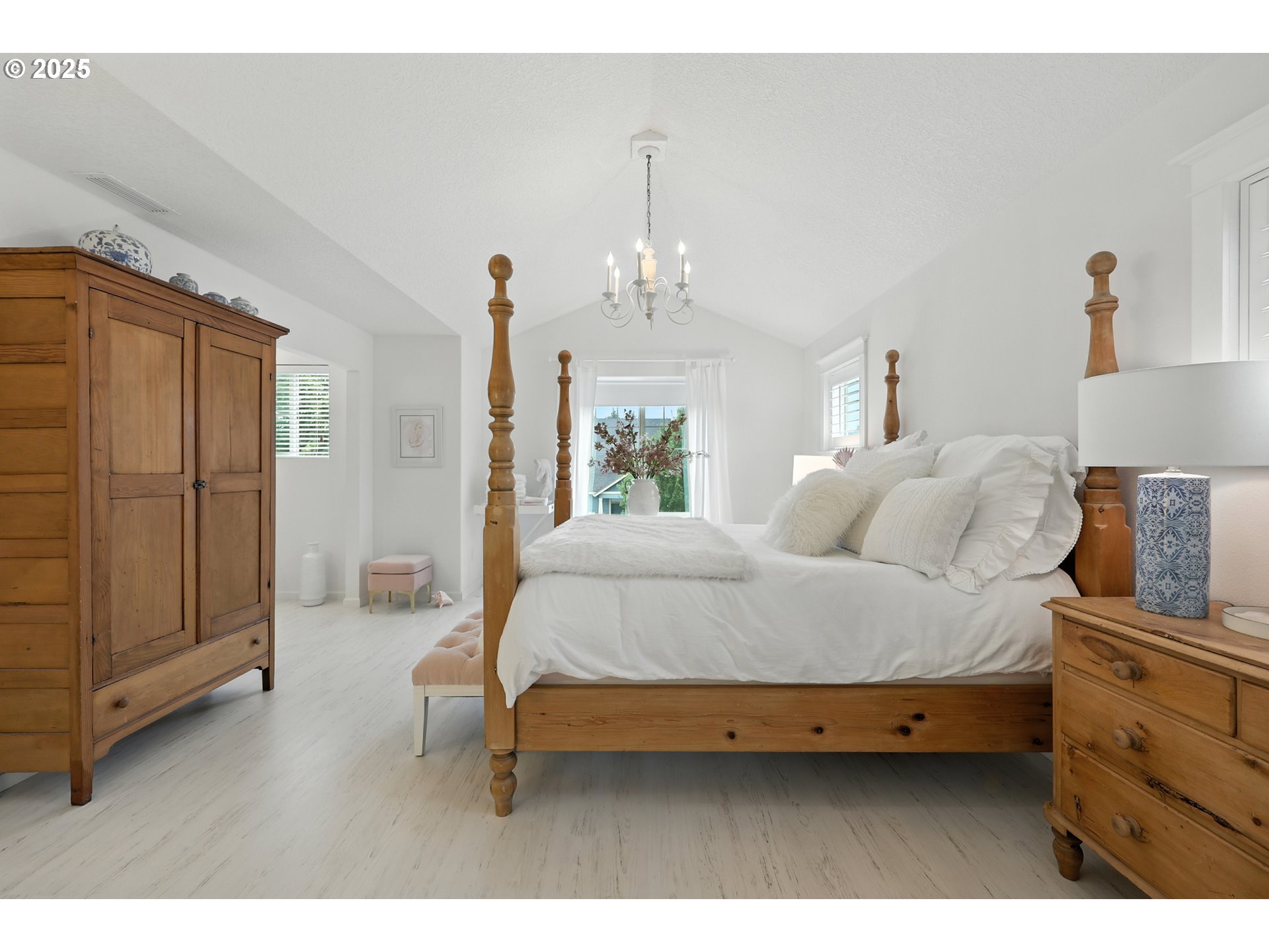 2210 South White Salmon Drive Ridgefield, WA 98642 - Photo 23 of 45 a bed room with a bed and a window