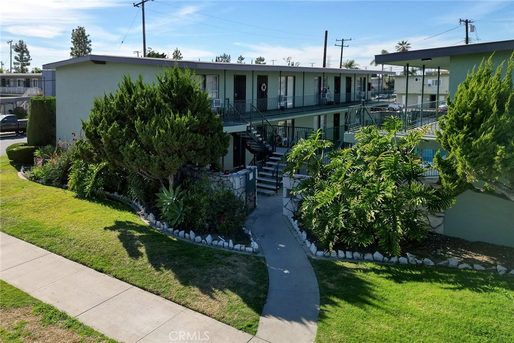 11523 Old River School Road Downey, CA 90241 - Photo 2 of 7