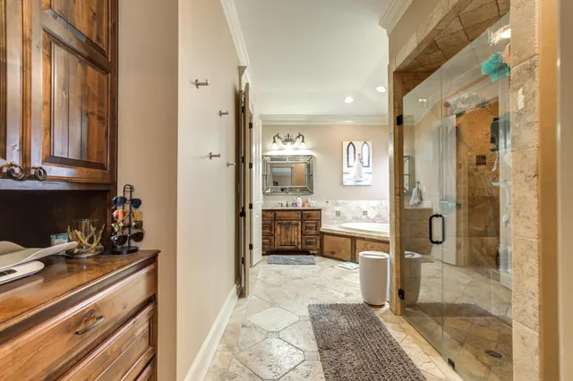 $489,999 | 8 Tuscan Villas Circle, Lubbock, TX 79423