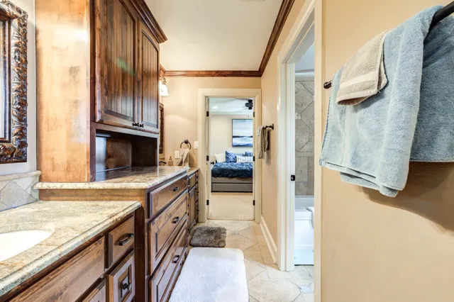 $489,999 | 8 Tuscan Villas Circle, Lubbock, TX 79423