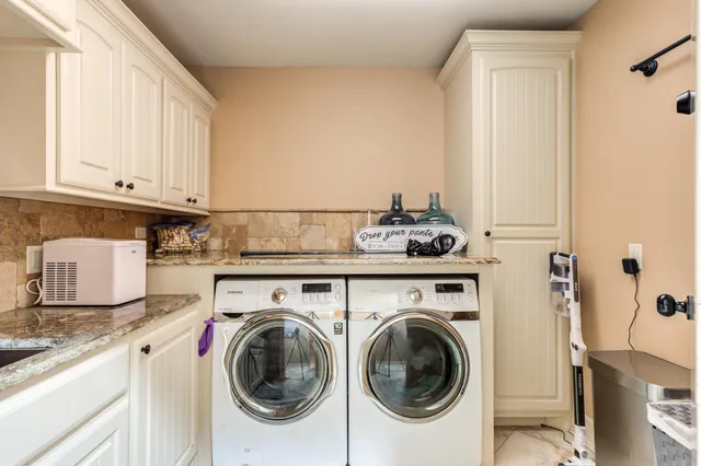 $489,999 | 8 Tuscan Villas Circle, Lubbock, TX 79423