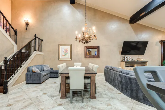 $489,999 | 8 Tuscan Villas Circle, Lubbock, TX 79423