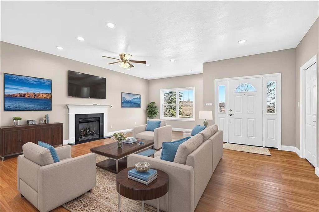 480 Matty Belle Vernon, PA 15012 - Photo 15 of 35