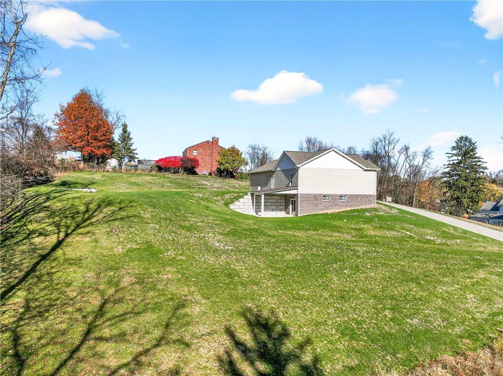 480 Matty Belle Vernon, PA 15012 - Photo 4 of 35