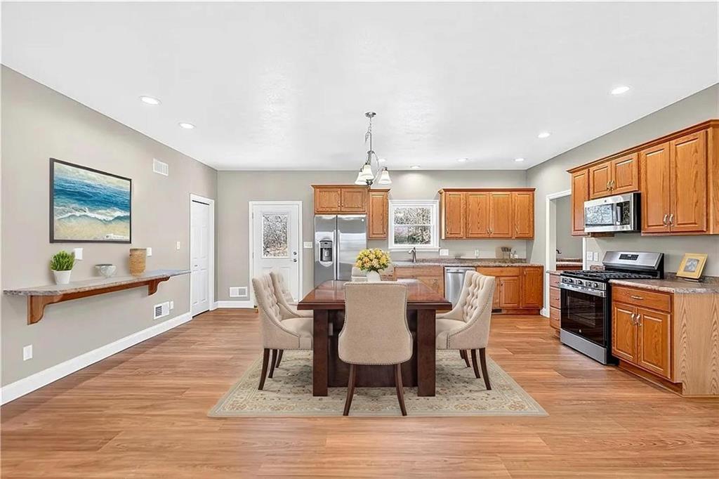 480 Matty Belle Vernon, PA 15012 - Photo 8 of 35