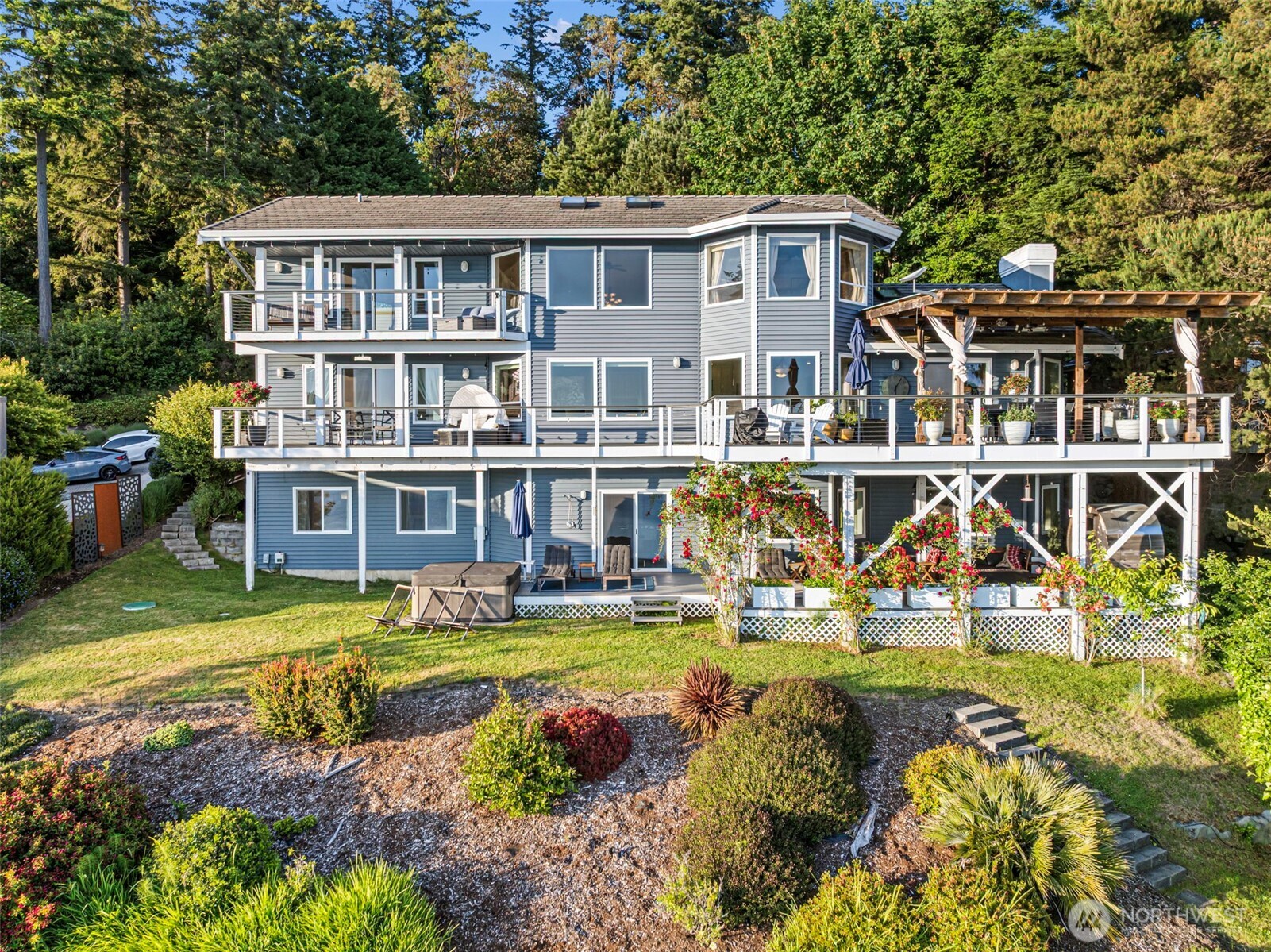 182 Bow Road Fox Island, WA 98333 - Photo 3 of 40
