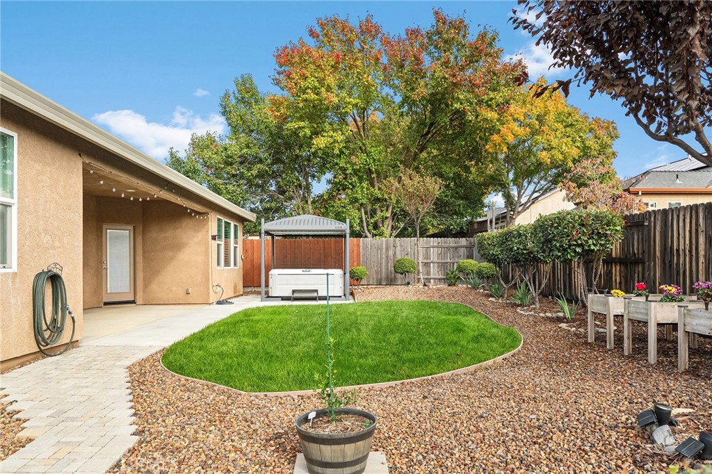 1971 Potter Road Chico, CA 95928 - Photo 44 of 59 a view of a backyard with sitting area