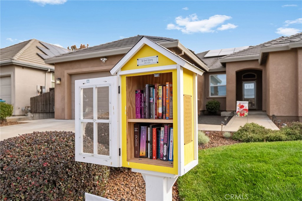 1971 Potter Road Chico, CA 95928 - Photo 10 of 59 a view of front door of house