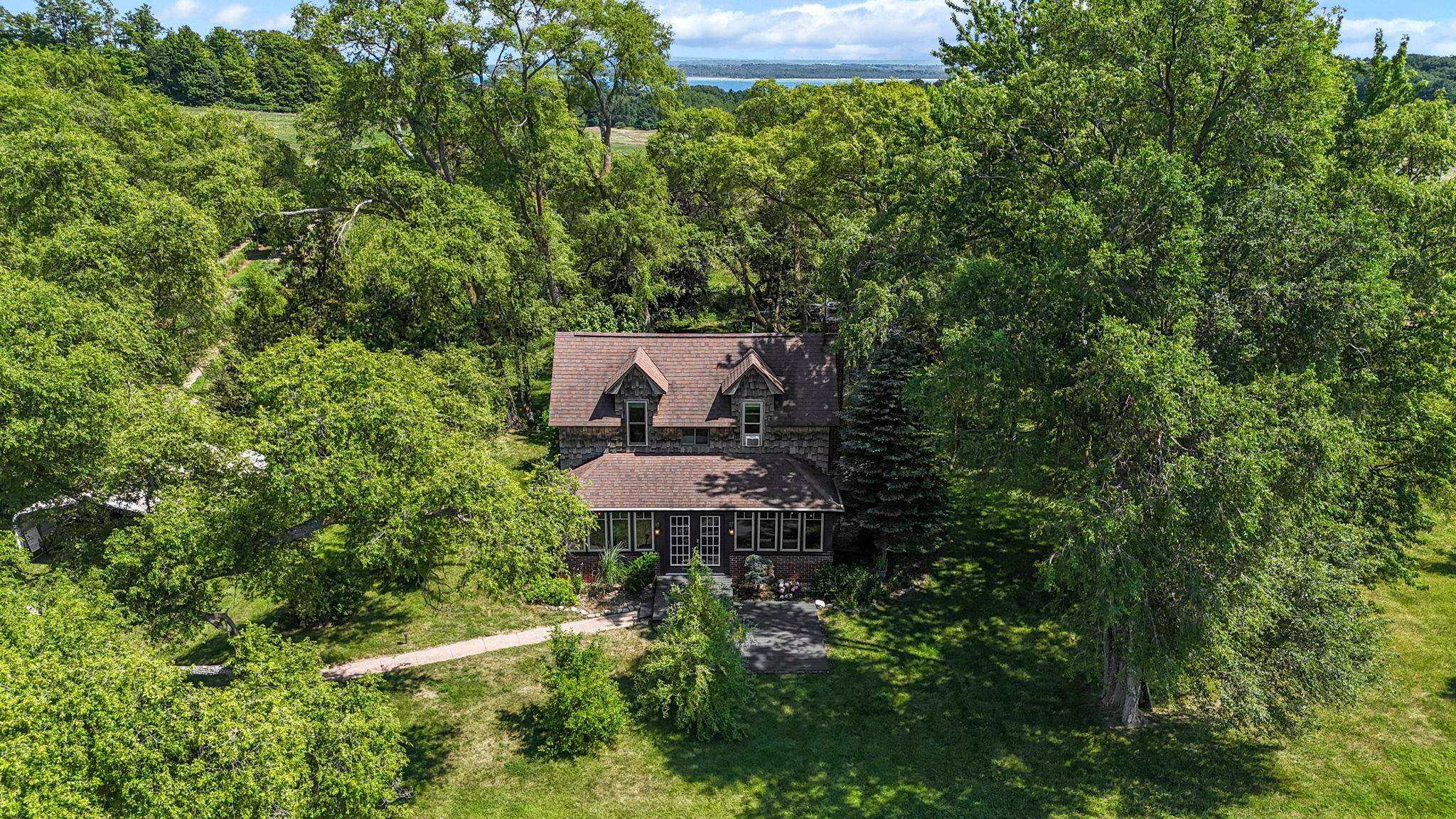 12372 Center Road Traverse City, MI 49686 - Photo 34 of 43 Gallery Image 34