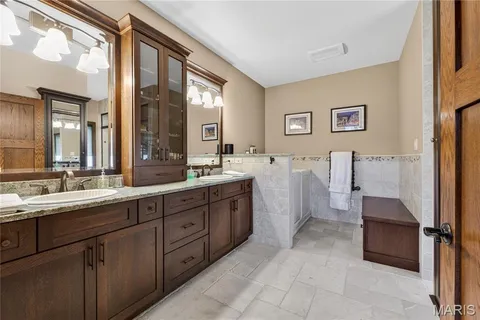 $1,600,000 | 15 Summerhill Lane, Town and Country, MO 63017