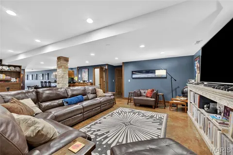 $1,600,000 | 15 Summerhill Lane, Town and Country, MO 63017