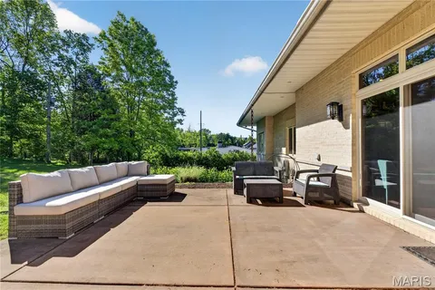 $1,600,000 | 15 Summerhill Lane, Town and Country, MO 63017