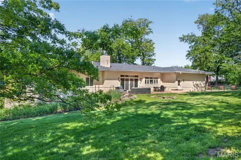 $1,600,000 | 15 Summerhill Lane, Town and Country, MO 63017