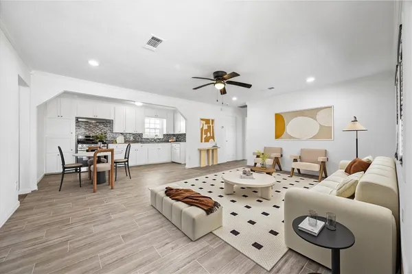 $1,725 | 609 Avenue M, South Houston, TX 77587