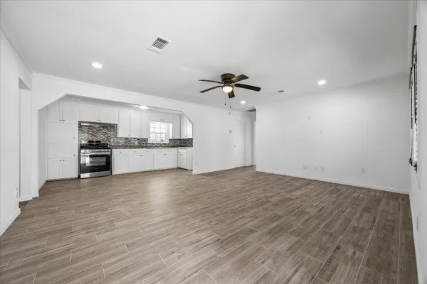 $1,725 | 609 Avenue M, South Houston, TX 77587