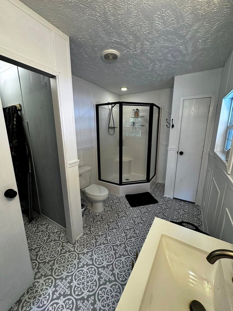 2077 Wardell Road Cedar Bluff, VA 24609 - Photo 8 of 31 Gallery Image 8