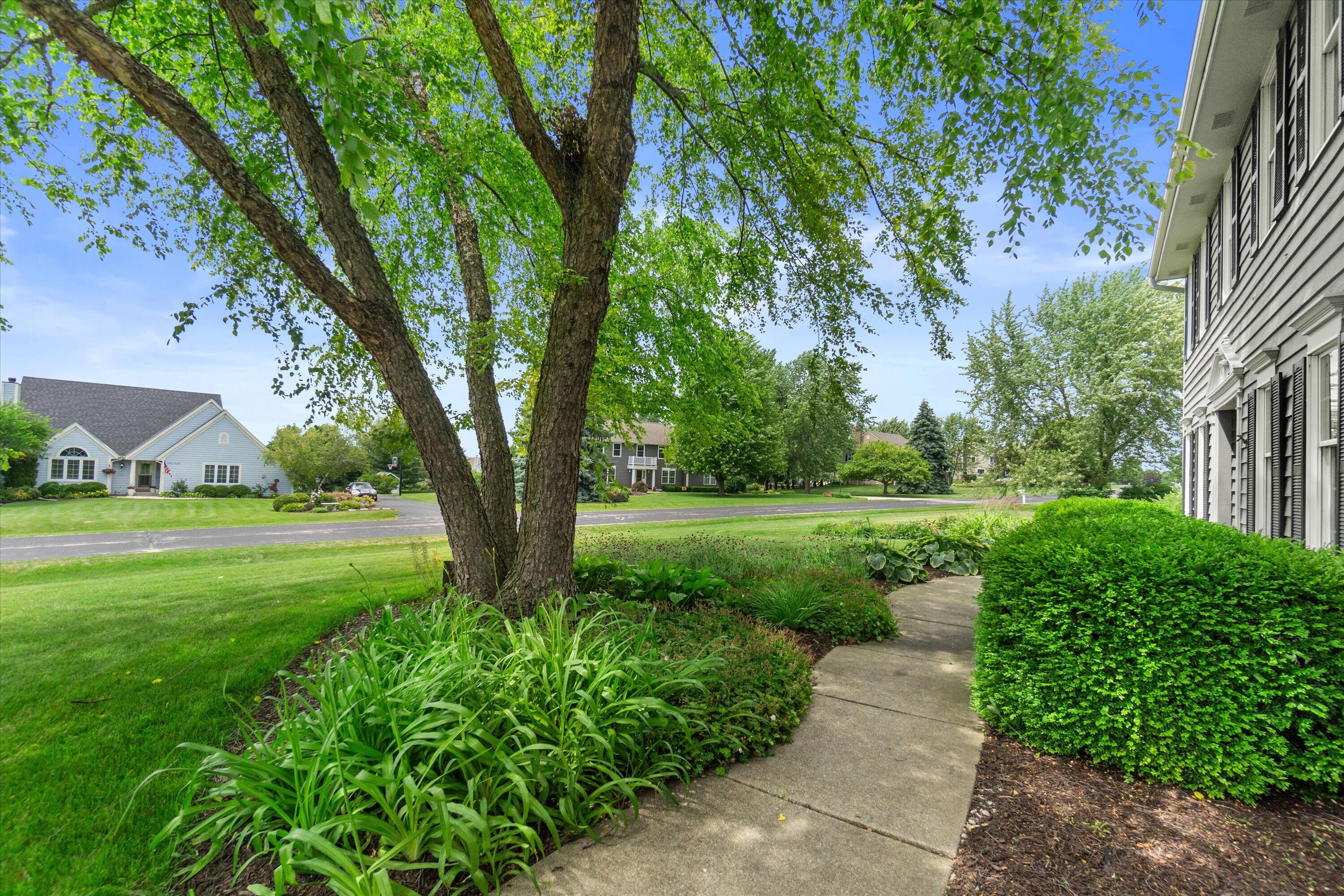 W278N5356 Hanover Hill Road Lisbon, WI 53089 - Photo 5 of 64 Walkway to Front Door